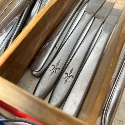 Lot 265 Tray of flatware