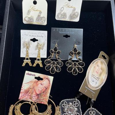 6 pair pierced earrings
