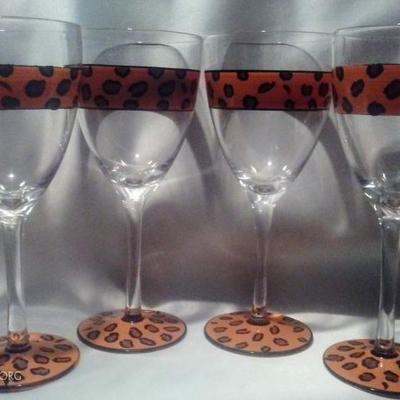 set of 4 vintage hand painted (cheeta print) stemware wine drinking glasses