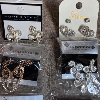 6 pair pierced earrings