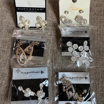 6 pair pierced earrings