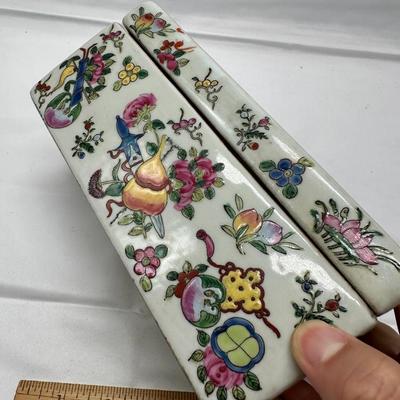 Beautiful Chinese Familial Rose Porcelain Box