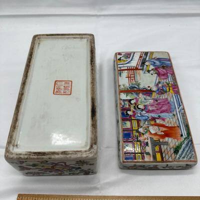 Beautiful Chinese Familial Rose Porcelain Box
