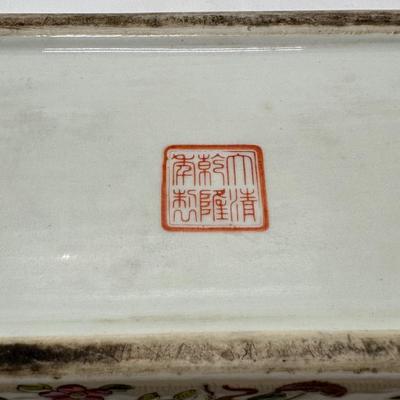 Beautiful Chinese Familial Rose Porcelain Box