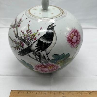 Chinese Vintage Bird Jar