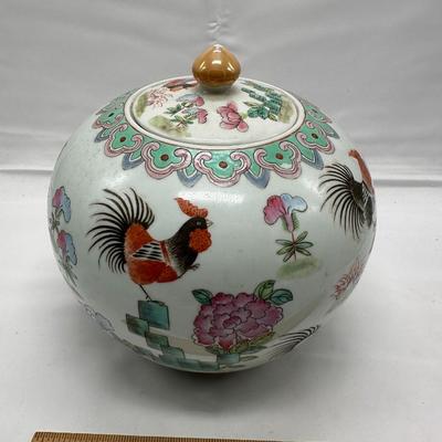 Chinese Vintage Chicken Jar