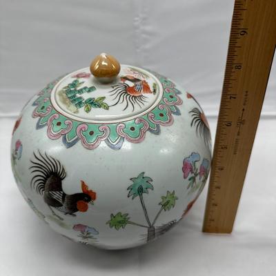Chinese Vintage Chicken Jar