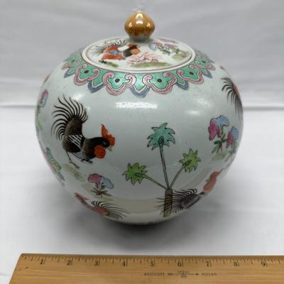 Chinese Vintage Chicken Jar