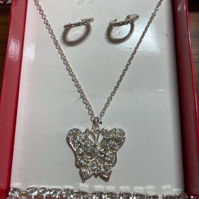 Jaclyn Smith jewelry sets