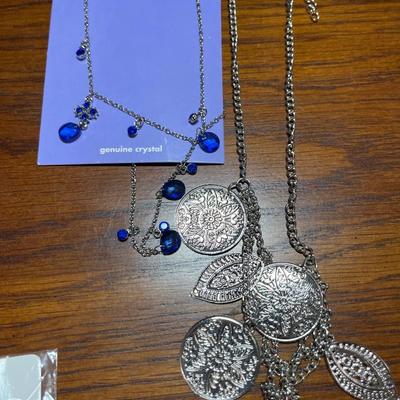 Necklaces (6)