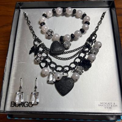 Bongo & Jaclyn Smith jewelry sets