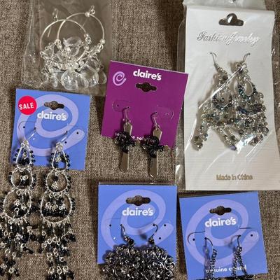 10 prs pierced earrings