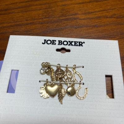 Bracelets & charms