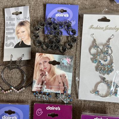 11 prs pierced earrings