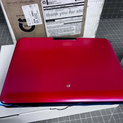 NEW GPX Portable DVD Player comes with a case. NEW