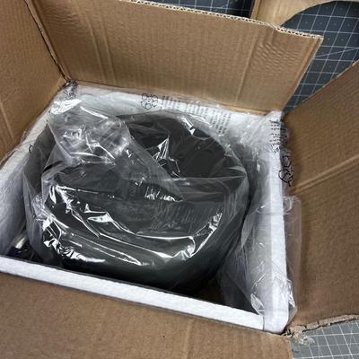 GORDAN RAMSEY Cook Pot with Lid, NEW in the BOX 