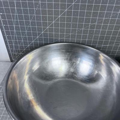 Stainless Steel Bowls (4) Sizes