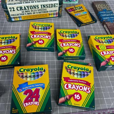 CRAYONS & Pencils 