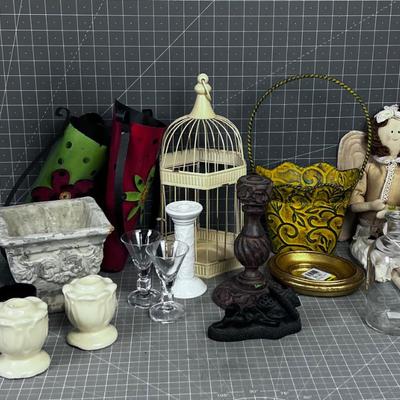 Big LOT of DECORATIVE ITEMS 