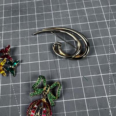 3 Elaborate Festive Pins