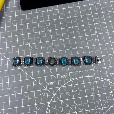Antique Silver Bracelet with an Aqua Marine Stones. 