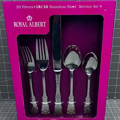 Royal Albert 20 Piece NEW Service for 4 Stainless Steel