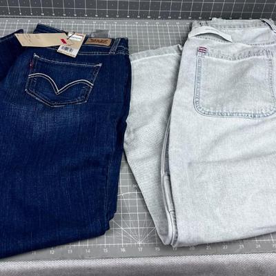 NEW Baggies URBAN OUTFITTERS and LEVI Boot Cut Women's Jeans