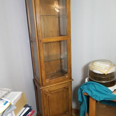 Locking curio cabinet