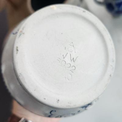 6 Pieces Stoneware Pottery