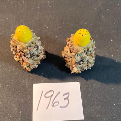 Vintage Rock Covered Salt n Pepper Shakers