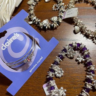 Bracelets & accessories