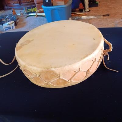 NATIVE AMERICAN RAWHIDE HAND DRUM