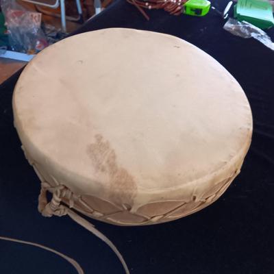 NATIVE AMERICAN RAWHIDE HAND DRUM