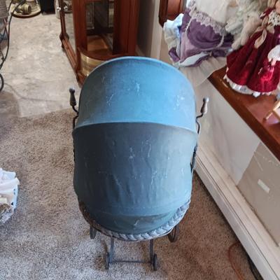 ANTIQUE REPRODUCTION BABY STROLLER