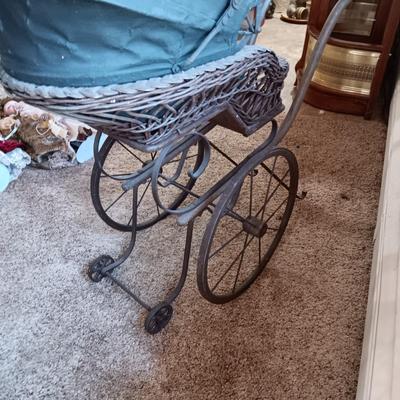 ANTIQUE REPRODUCTION BABY STROLLER