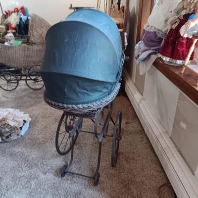 ANTIQUE REPRODUCTION BABY STROLLER