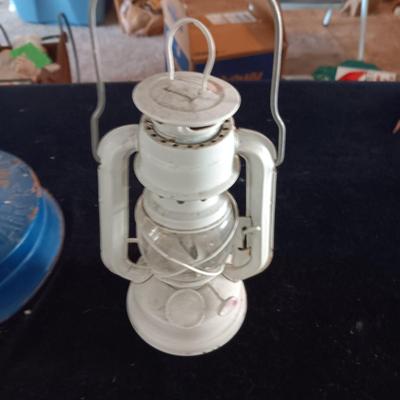 DIETZ NO 8 AIR PILOT KEROSENE LANTERN