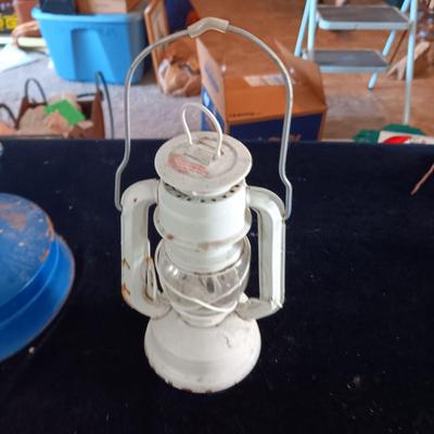 DIETZ NO 8 AIR PILOT KEROSENE LANTERN
