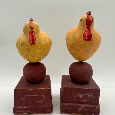 Foreside Rustic Wood Hand Painted Rustic Chicken