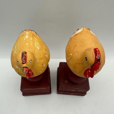 Foreside Rustic Wood Hand Painted Rustic Chicken