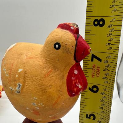 Foreside Rustic Wood Hand Painted Rustic Chicken