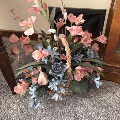 Floral basket, decor