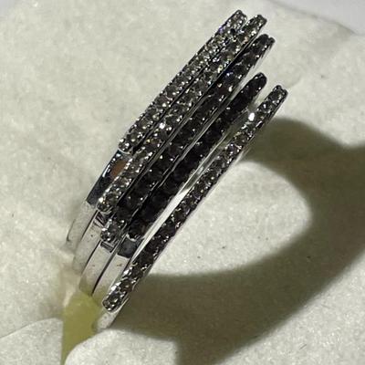 Vintage Sterling Silver 5-Shanks Attached CZ Ring 7.8 Grams TW Ring Size 5.5 in Good Preowned Condition.