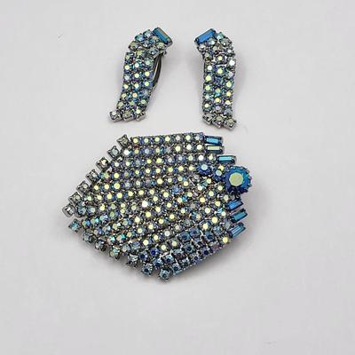 Vintage Blue Aurora Borealis Rhinestone Brooch & Clip Earrings