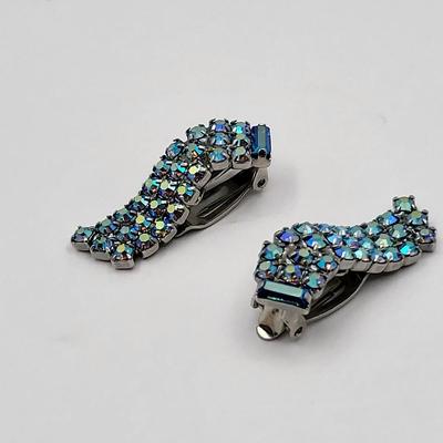 Vintage Blue Aurora Borealis Rhinestone Brooch & Clip Earrings