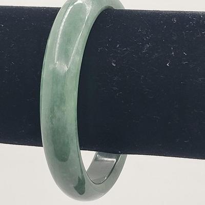 Green Quartz Stone Bangle