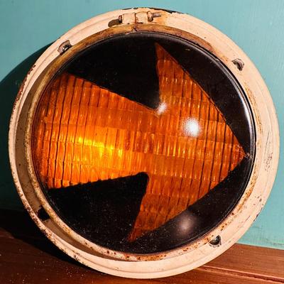 VINTAGE AUTO TURN SIGNAL ASSEMBLY