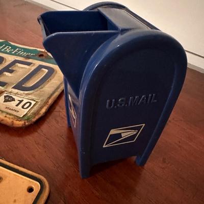 COLLECTIBLE MAIL LOT