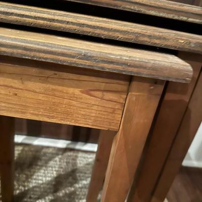 NESTING TABLE TRIO
