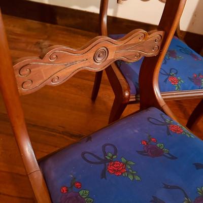 3 DINING CHAIRS